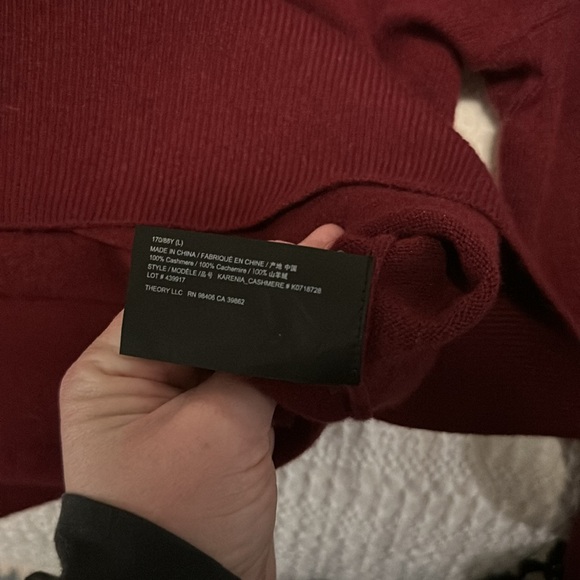 Theory Karenia 100% Cashmere Sweater - Picture 4 of 4
